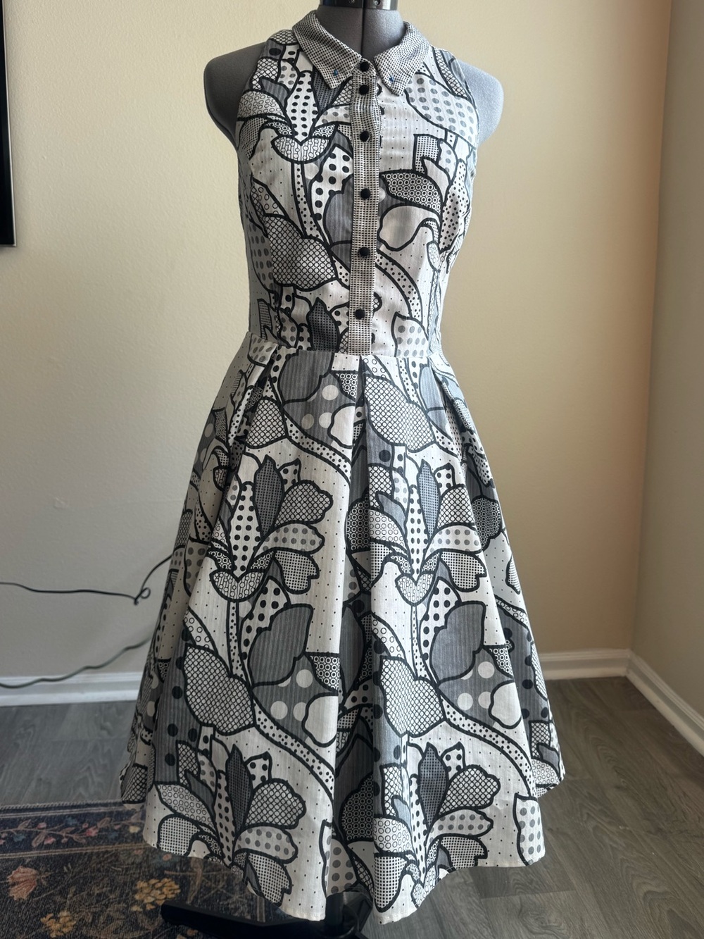 Coconinno size large sleeveless dress